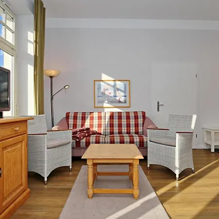 Apartment Haus Am Park 20 Kuehlungsborn
