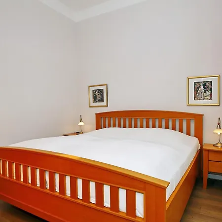 Apartment Haus Am Park 20 Kuehlungsborn